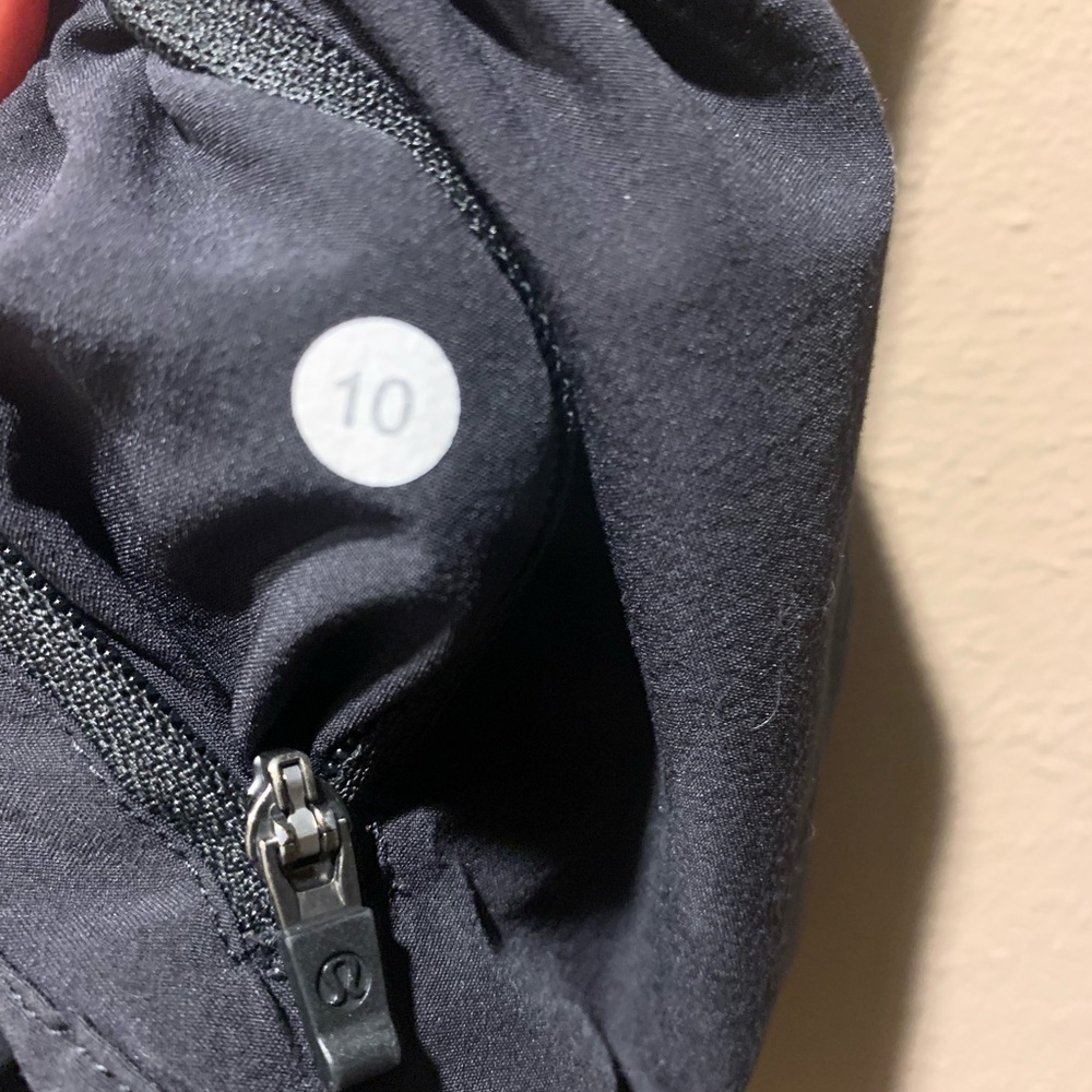 Lululemon Tracker 4 Solid Black Shorts - image 8